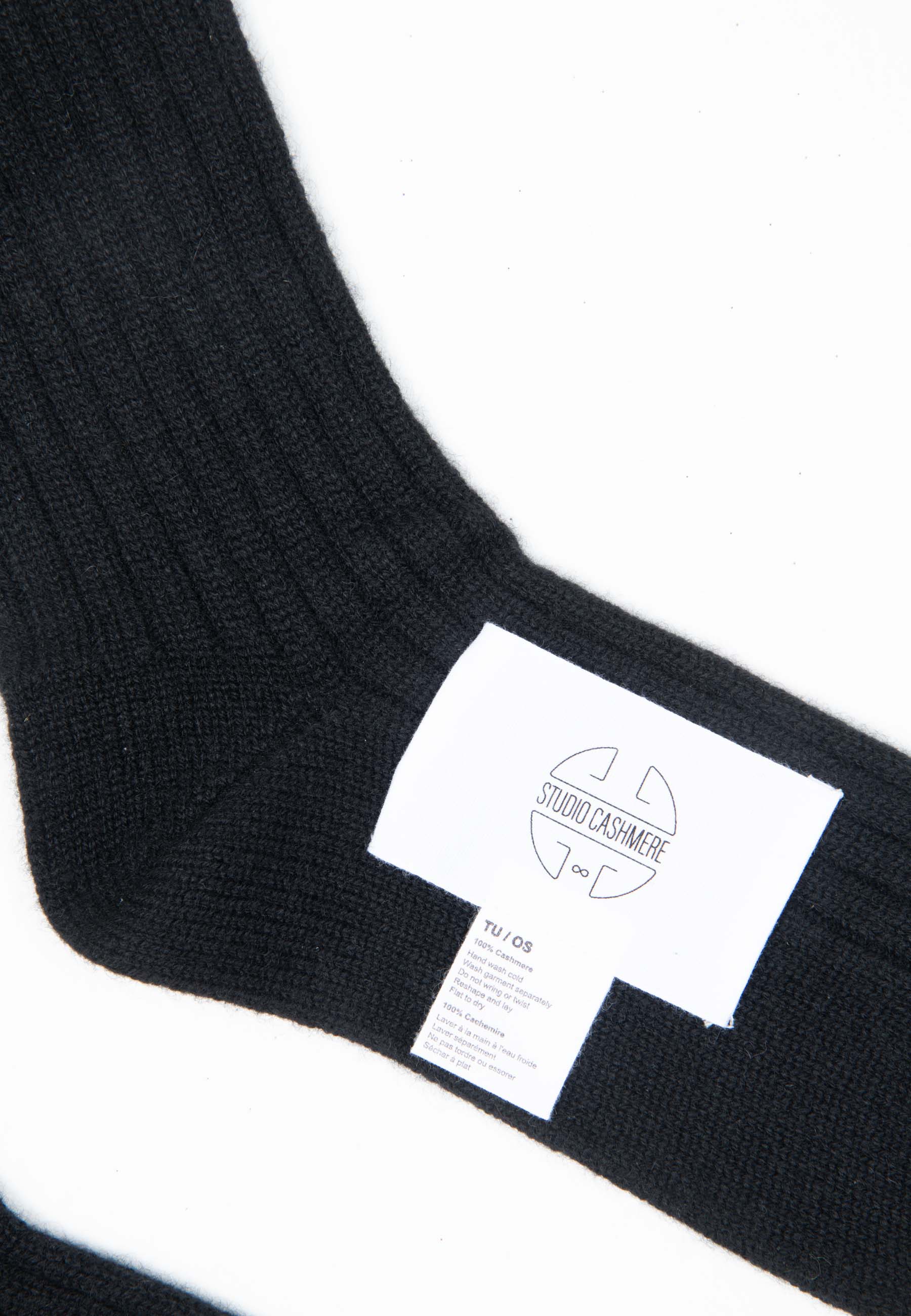UNI 13 Chausettes en côte traditionnelle 4 fils en cachemire noir-chaussettes-Studio Cashmere8-TU-SC8-00841-noir-Urbanheer