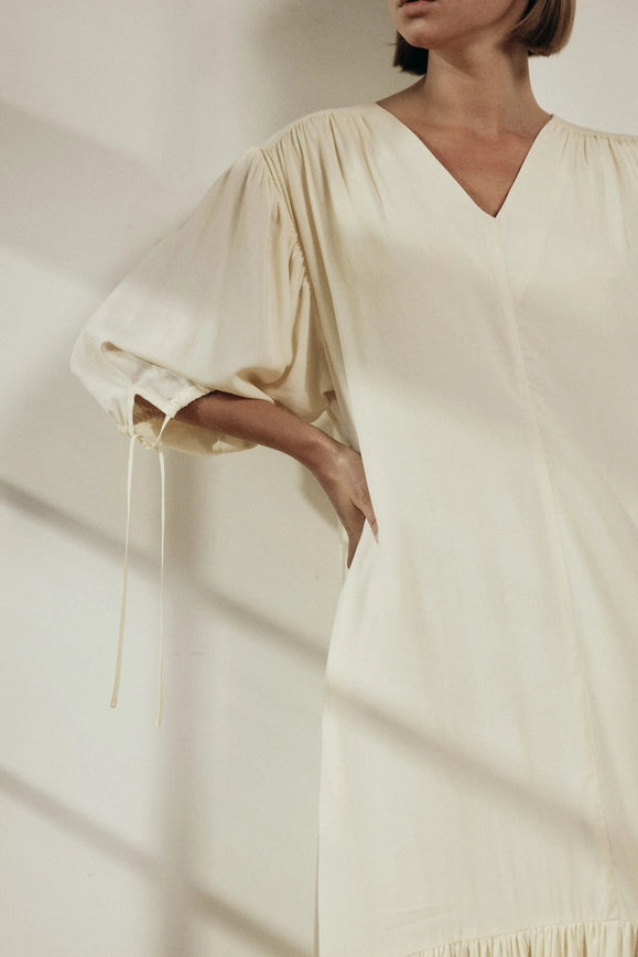 V Neck Single-Tiered Skirt Midi Dress-Dress-amente-S/M-Cream-Urbanheer