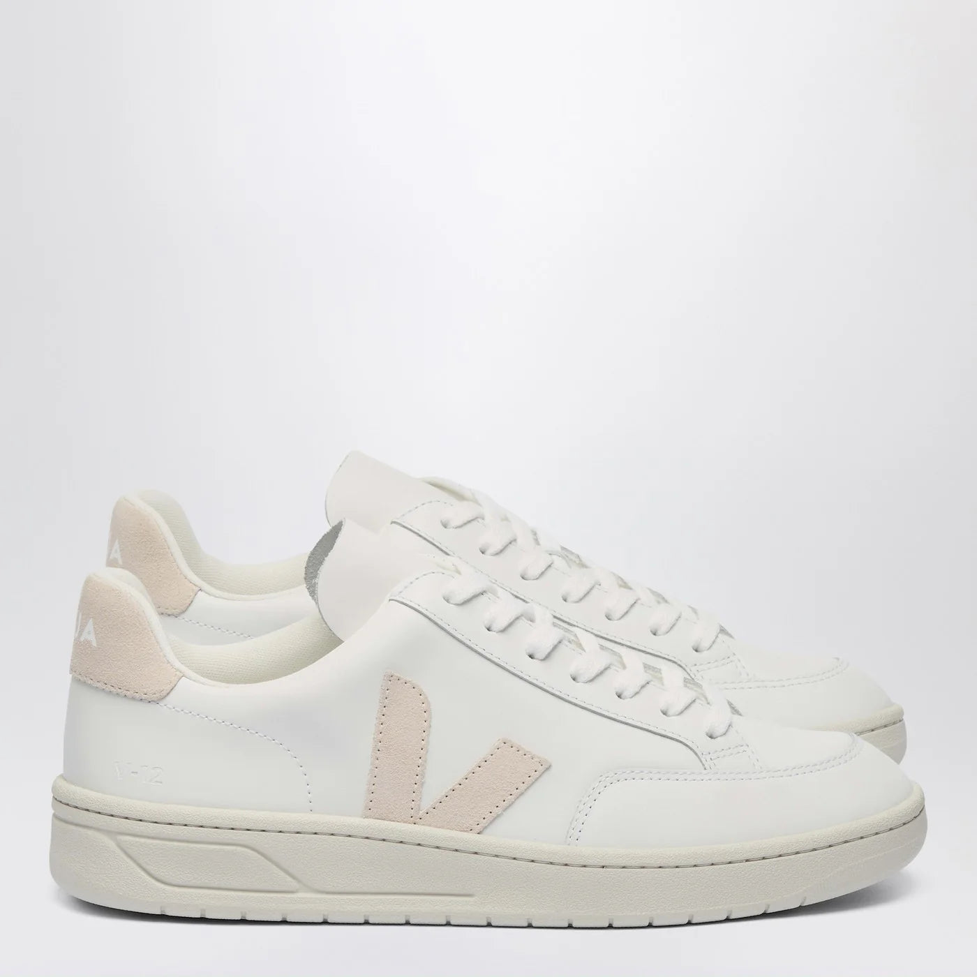VEJA Sneakers V-12 in white and pink leather