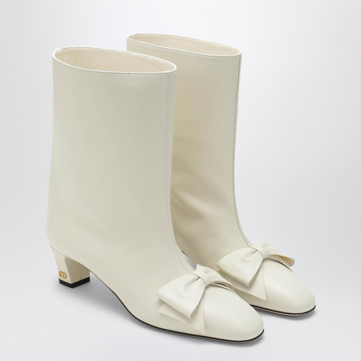 Valentino Garavani Ivory Bowow ankle boots