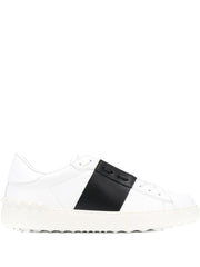 Valentino Garavani Sneakers Black