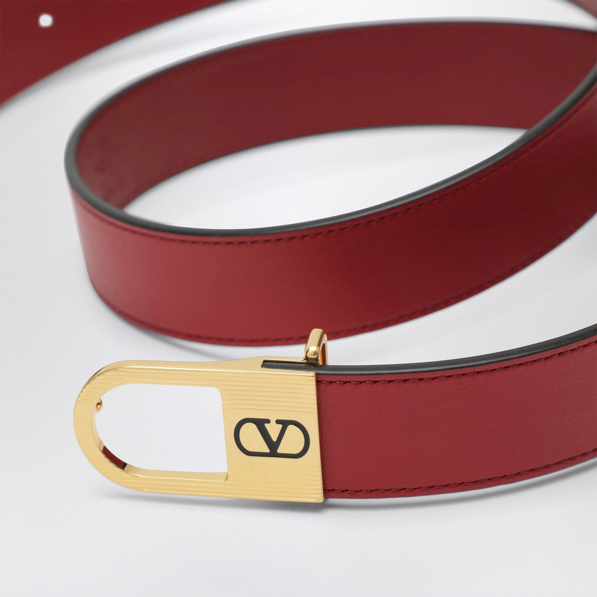 Valentino Garavani Volgo Signature red belt