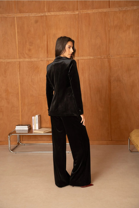 Velvet Fitted Velvet Blazer with Visible Stitching At the Collar