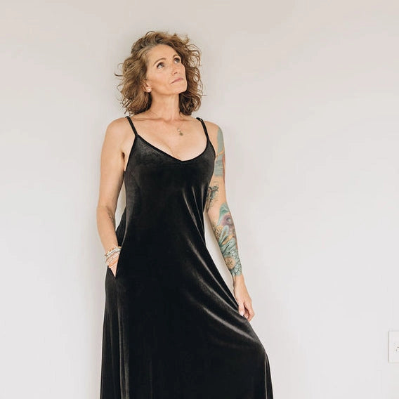 Velvet Goddess Gown Black-Dress-Skivys-XS-Black-Urbanheer