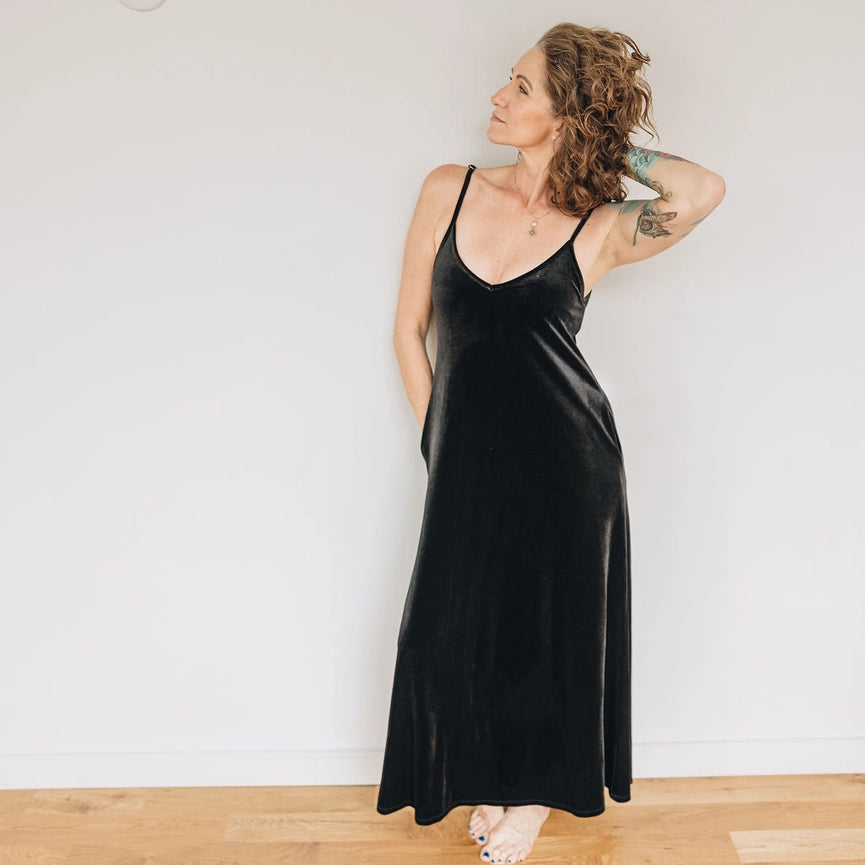 Velvet Goddess Gown Black-Dress-Skivys-XS-Black-Urbanheer