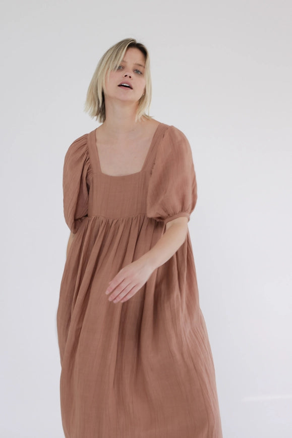 Volumed Short Sleeve Midi Dress-Dress-amente-S/M-Mousse-Urbanheer