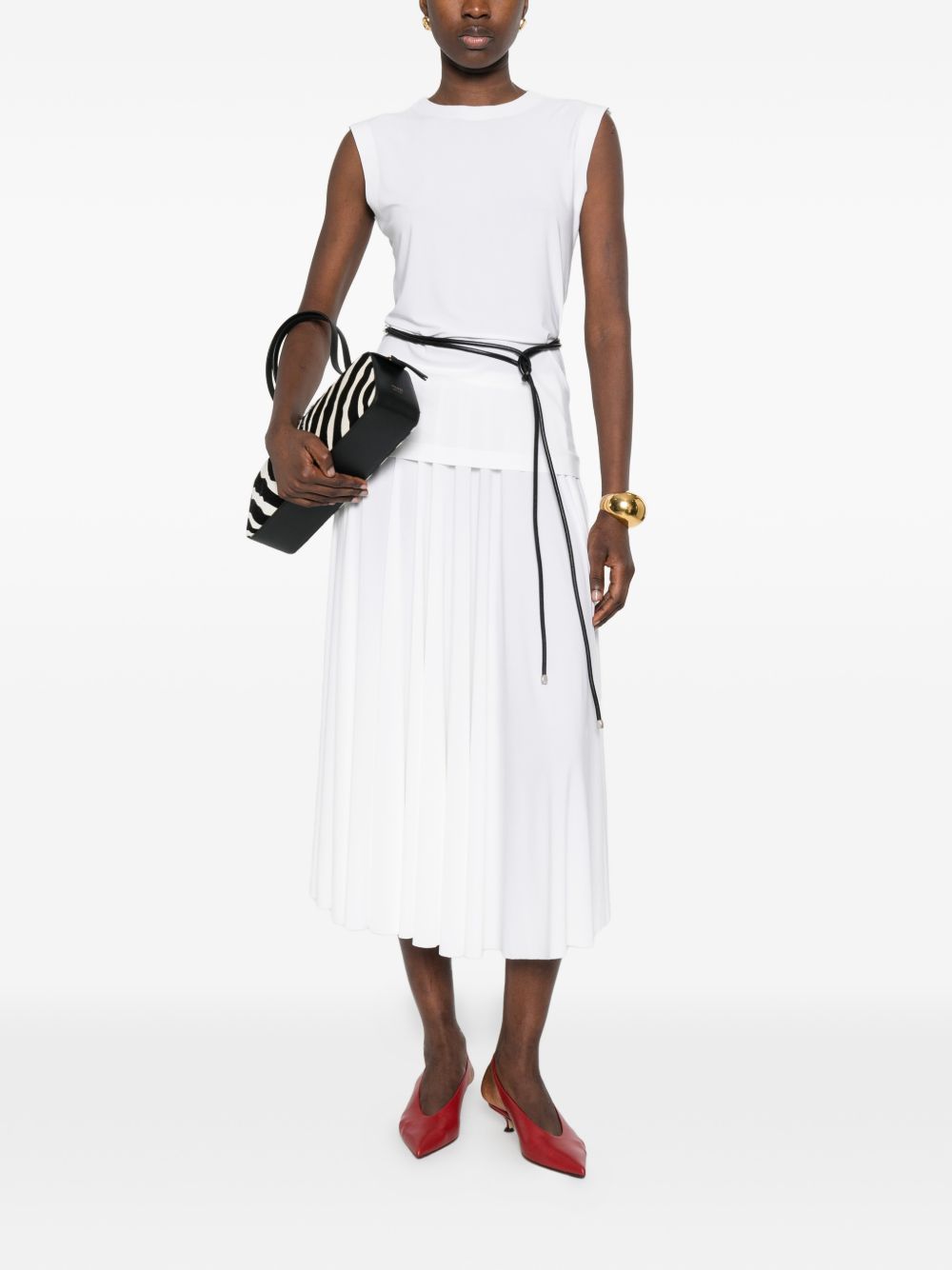 White Sleeveless Round Neck Summer Top for Comfort