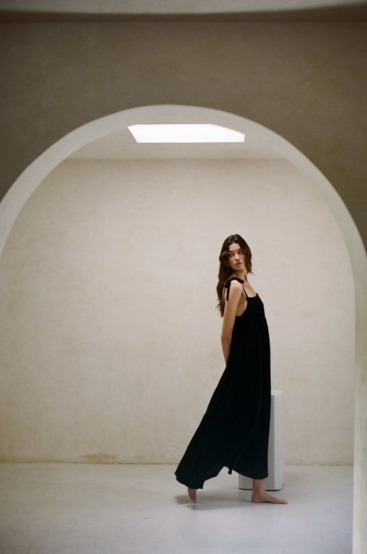 Woven Cotton Gauze Maxi Dress with Side Pockets Black-Dress-a.ren-S-Black-Urbanheer