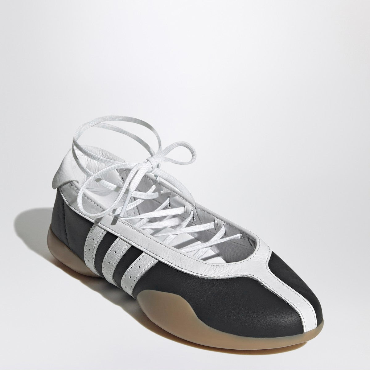 adidas Originals Mei Core Black/Cloud White/Gum Taekwondo trainers