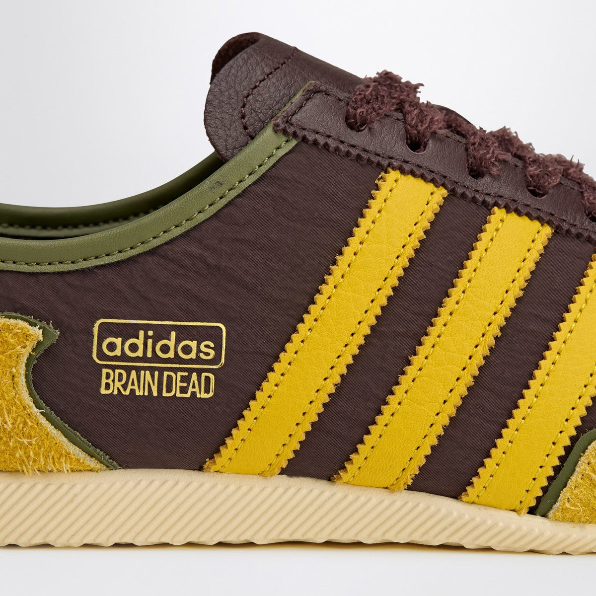 adidas x Brain Dead Sneaker Japan Lo Shadow Brown/Hazy Yellow/Off White