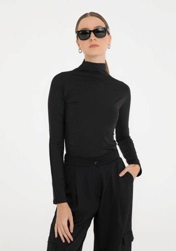 Active Essential Soft Touch Blouse-Clothing - Women-SHEISMONO-Black-XS-Urbanheer
