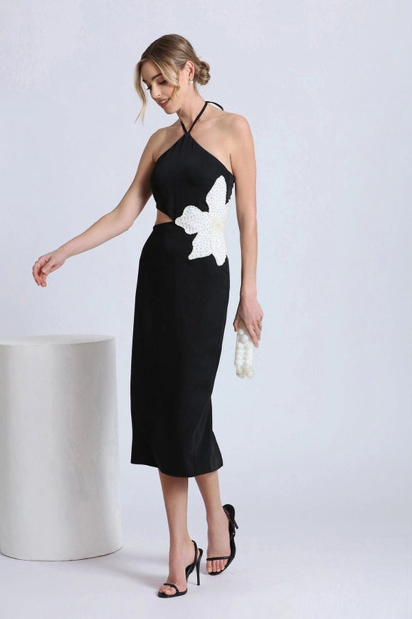 Flower Embellished Cut-Out Halter Dress Black/White Flower-Dress-Avec Les Filles-Urbanheer