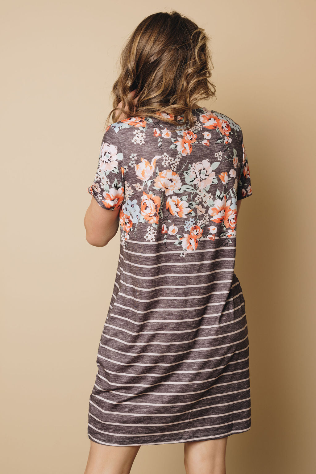 Esme Print T-Shirt Mini Dress With Pockets-UHXSW-APRICOT-SMALL-Urbanheer