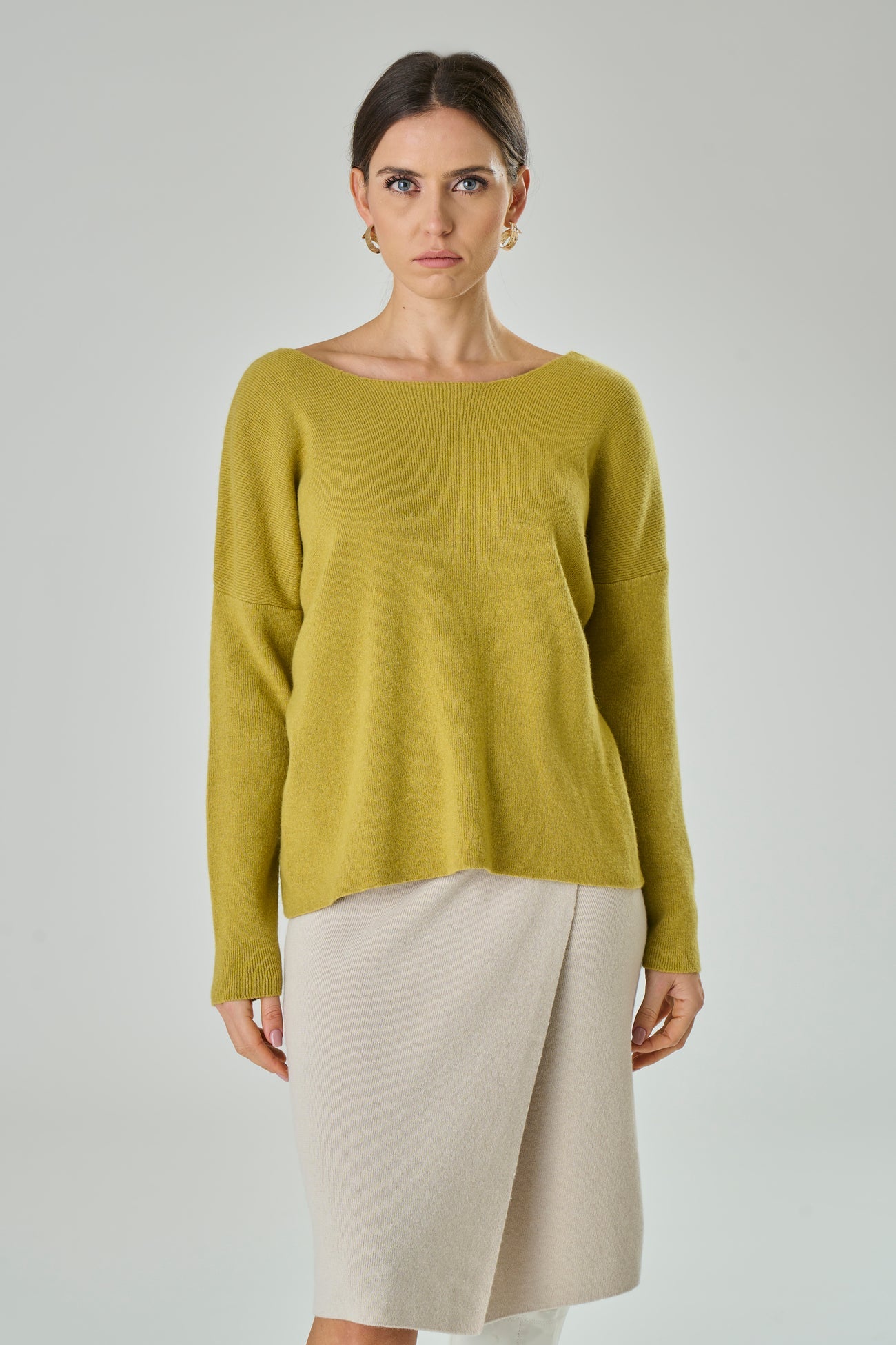 Maglia In Misto Cashmere Con Incrocio Sul Retro - Andrea-Maglia-Tenné-XS-VERDE OLIO-Urbanheer