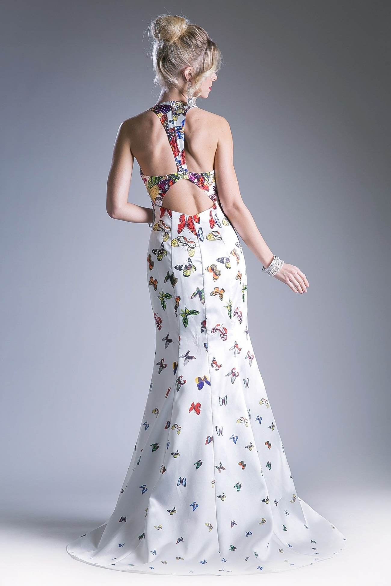 Plunging V-Neckline And Sleeveless Gown-Night Out-Tux-USA-6-Off-White-Urbanheer