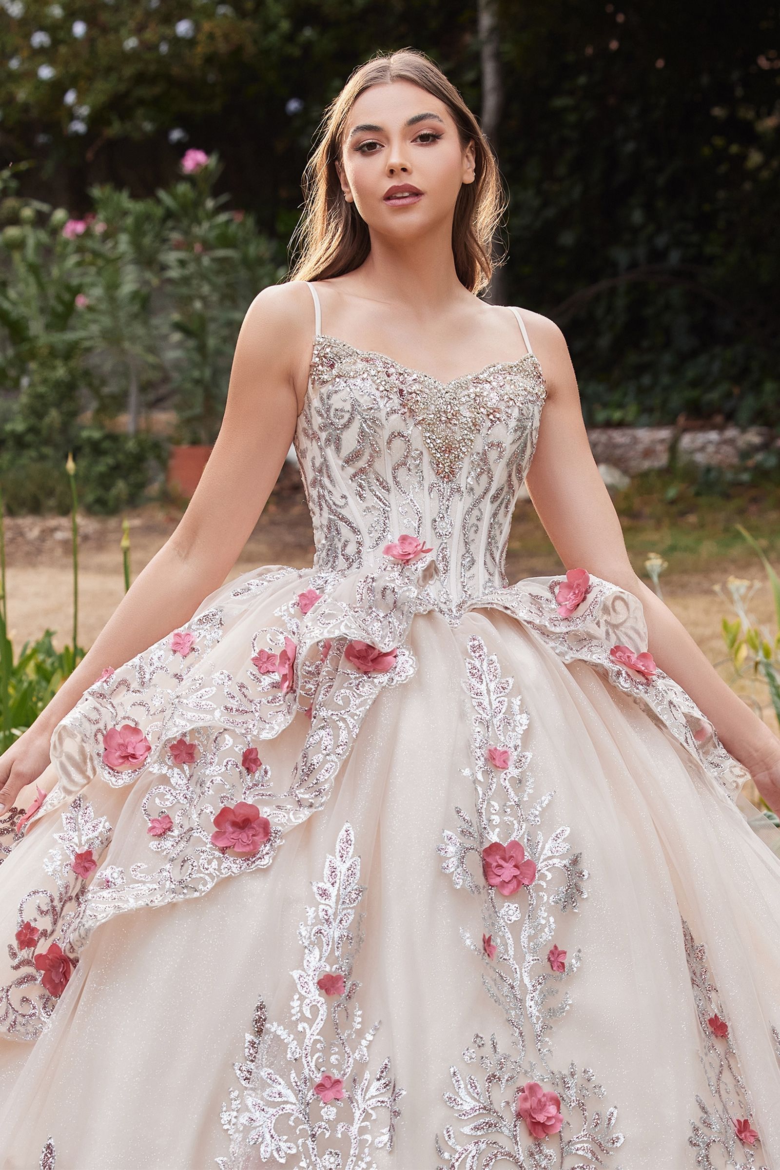 Layered Tulle Quince with foral applique V-neck Laced Open Back Corset Bodice Luxury ball & Prom Dress CD15703-CIND-XS-CHAMPAGNE-Urbanheer