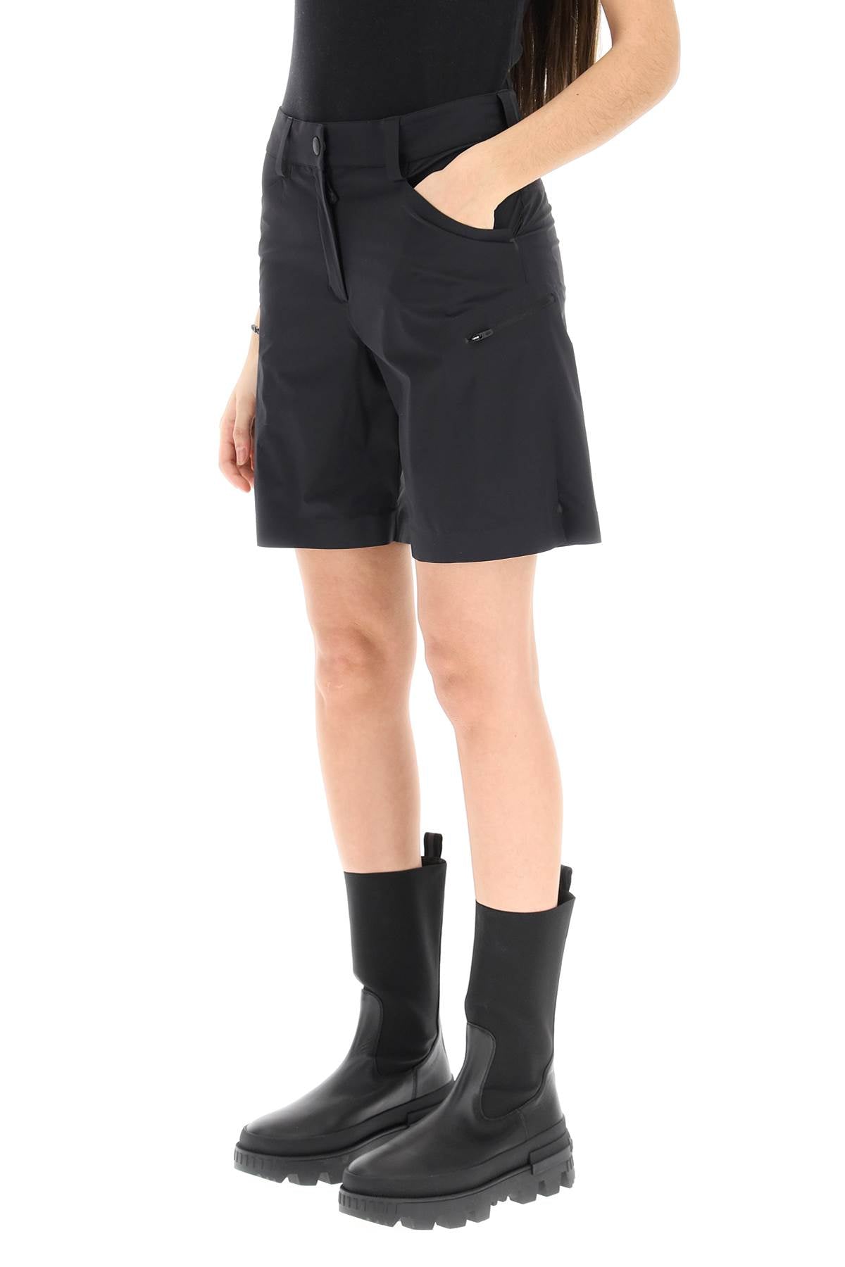 Moncler grenoble multi-pocket technical shorts-Moncler GRENOBLE-M-Urbanheer