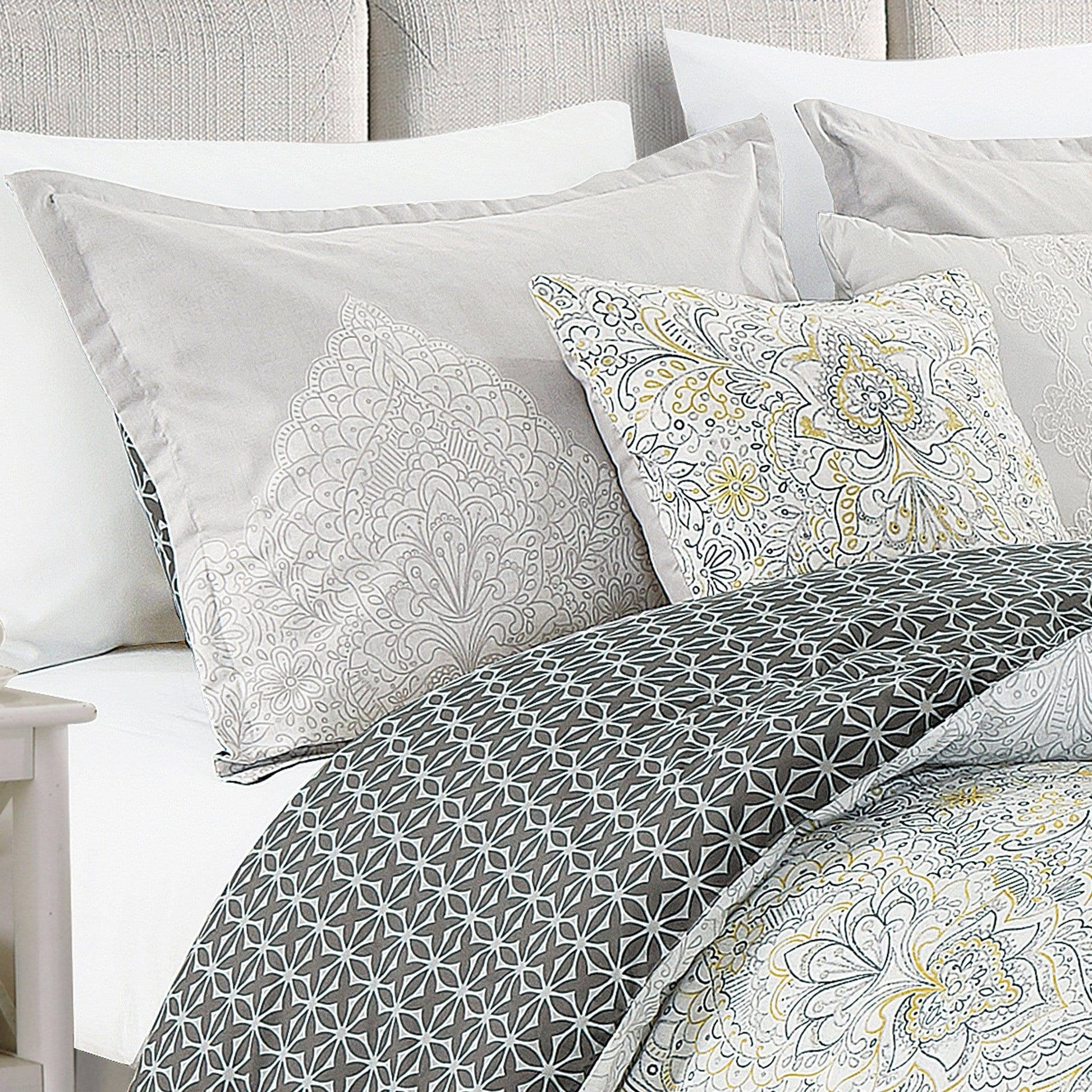 Floral Jacquard Modern Creame Comforter - 7 Piece Set-Linens & Bedding-linen mart-King-Urbanheer