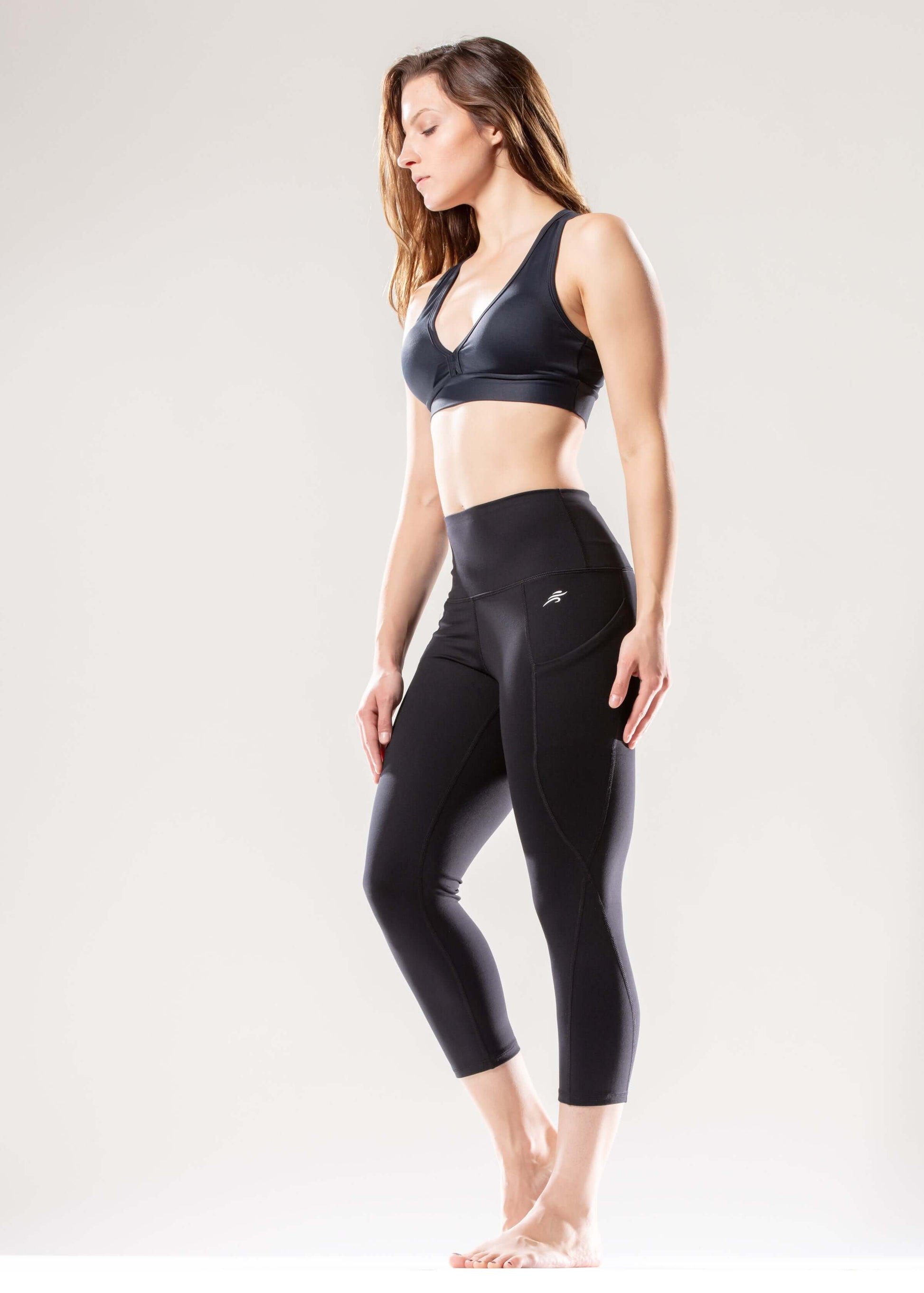 Jolie High-Waisted Capri Leggings with Hip Pockets-JupiterGear-Black-Large-Urbanheer