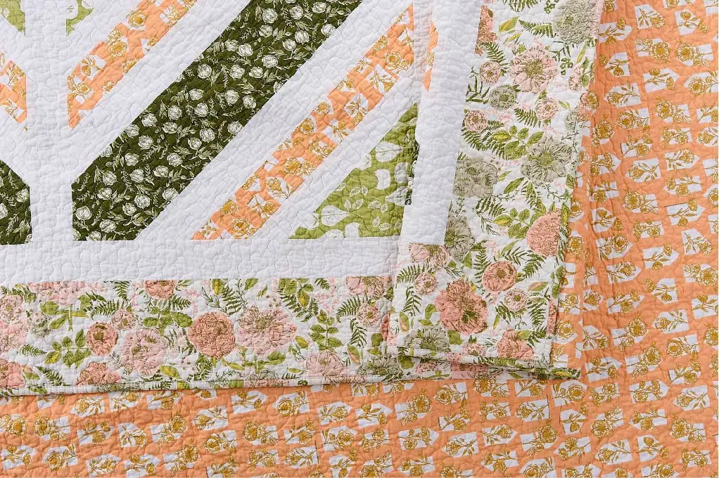 Floret Field 3-Piece Quilt Set by Makers Collective-peking handicraft-Queen-Urbanheer