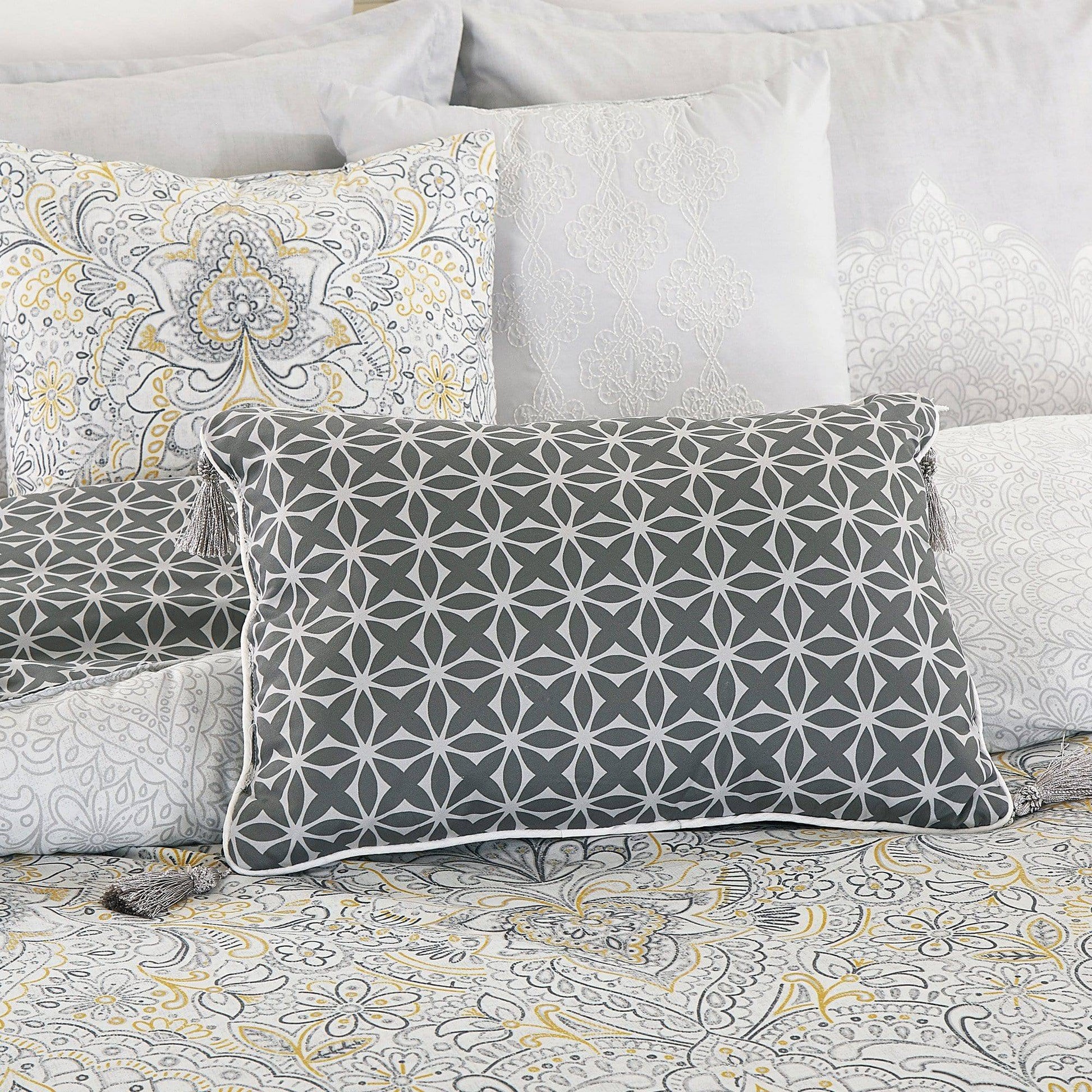 Floral Jacquard Modern Creame Comforter - 7 Piece Set-Linens & Bedding-linen mart-King-Urbanheer