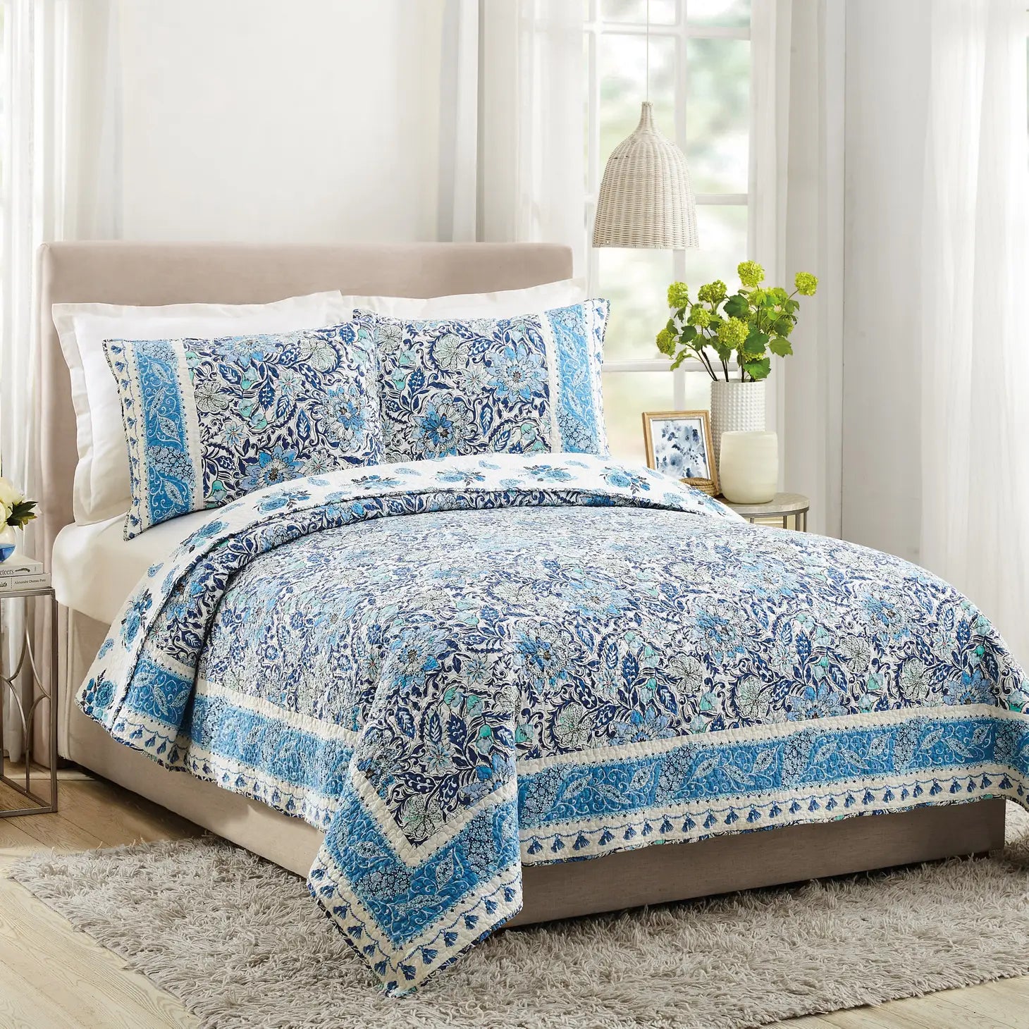Bisou Floral 3-Piece Quilt Set By Dena Home.-Peking Handicraft-Full/Queen-Urbanheer