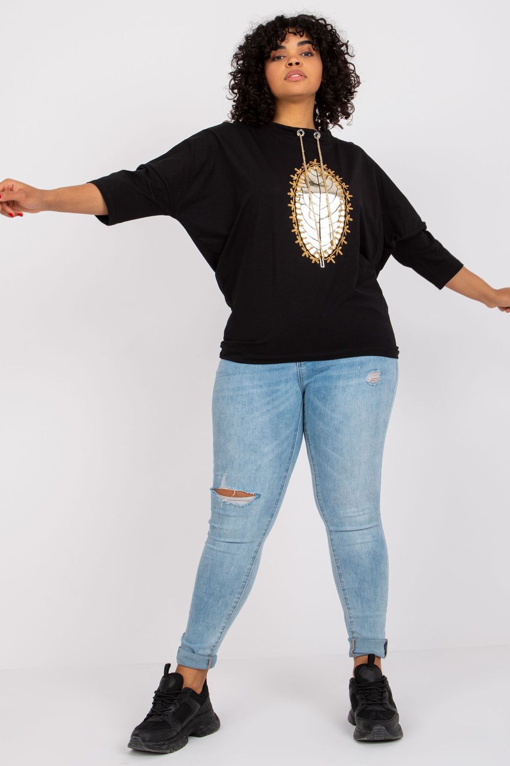 Grace Blouse-Relevance-black-one-size-fits-all-Urbanheer