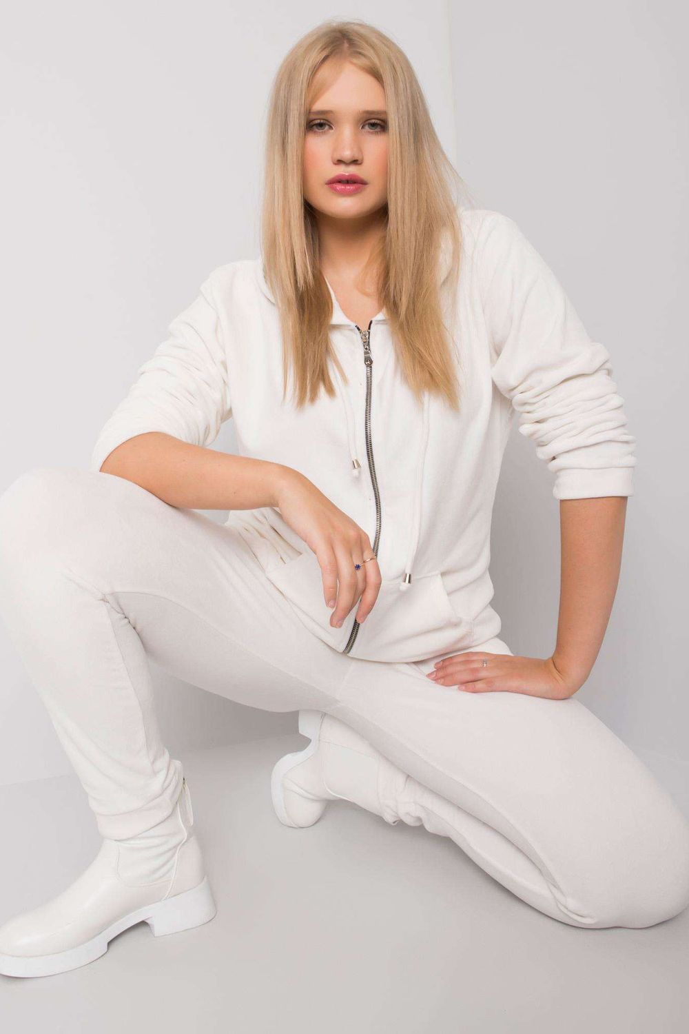 New Season-Relevance-white-XXXL-Urbanheer