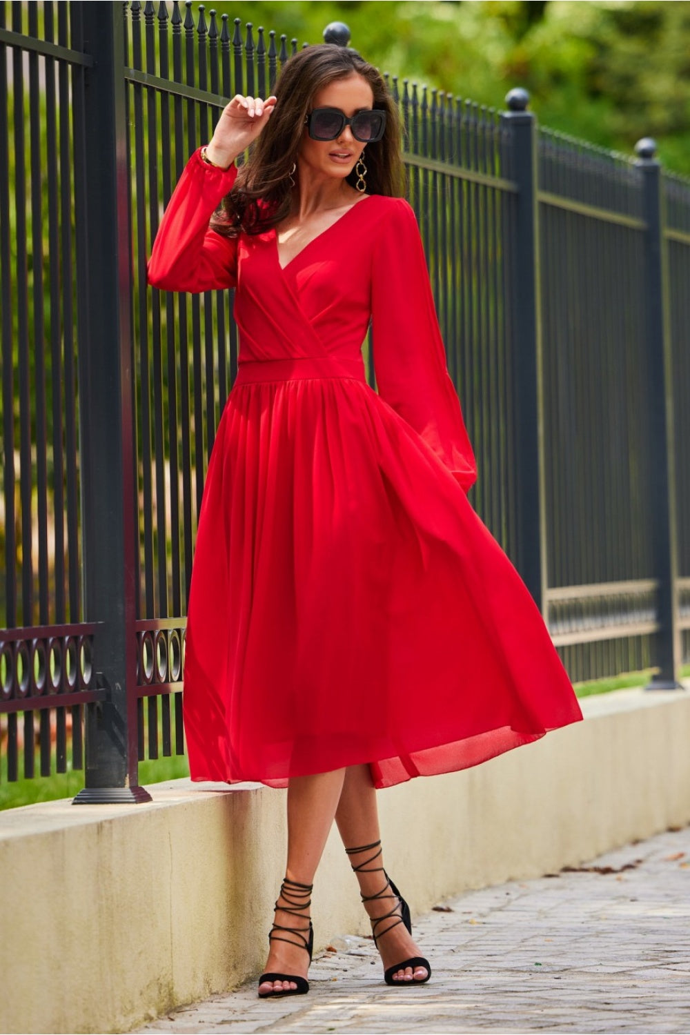 Effortlessly Stylish Grace-Roco Fashion-red-34-Urbanheer