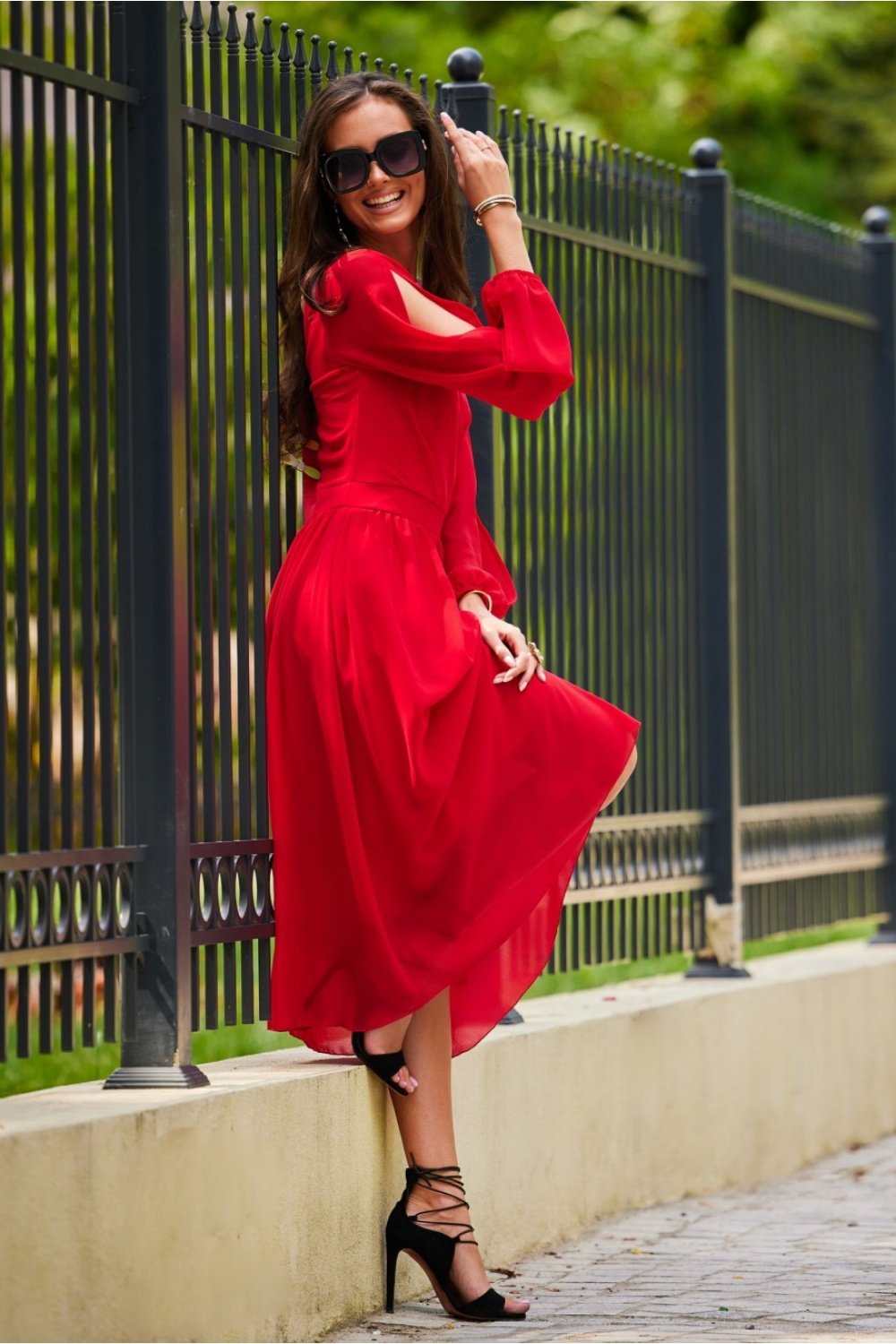 Effortlessly Stylish Grace-Roco Fashion-red-34-Urbanheer