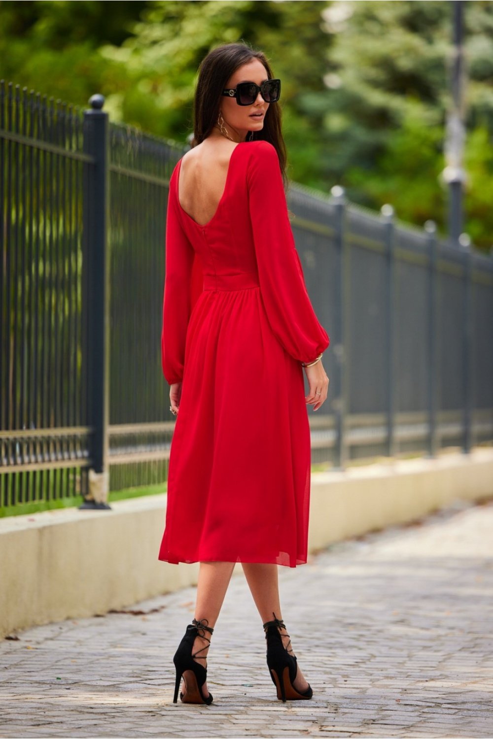 Effortlessly Stylish Grace-Roco Fashion-red-34-Urbanheer