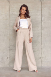 Effortlessly Stylish Urban-Roco Fashion-beige-34-Urbanheer