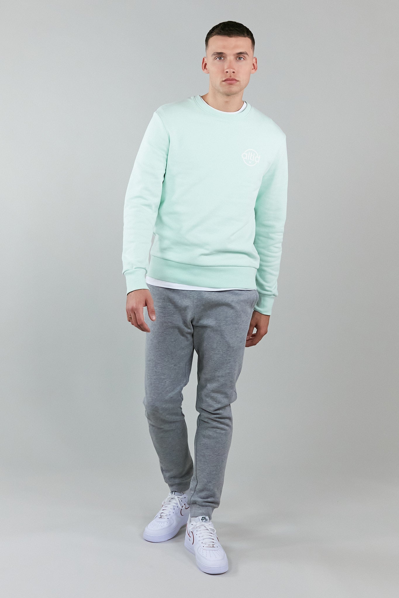 mint graphic sweatshirt-Cerulean Hera-L-Urbanheer