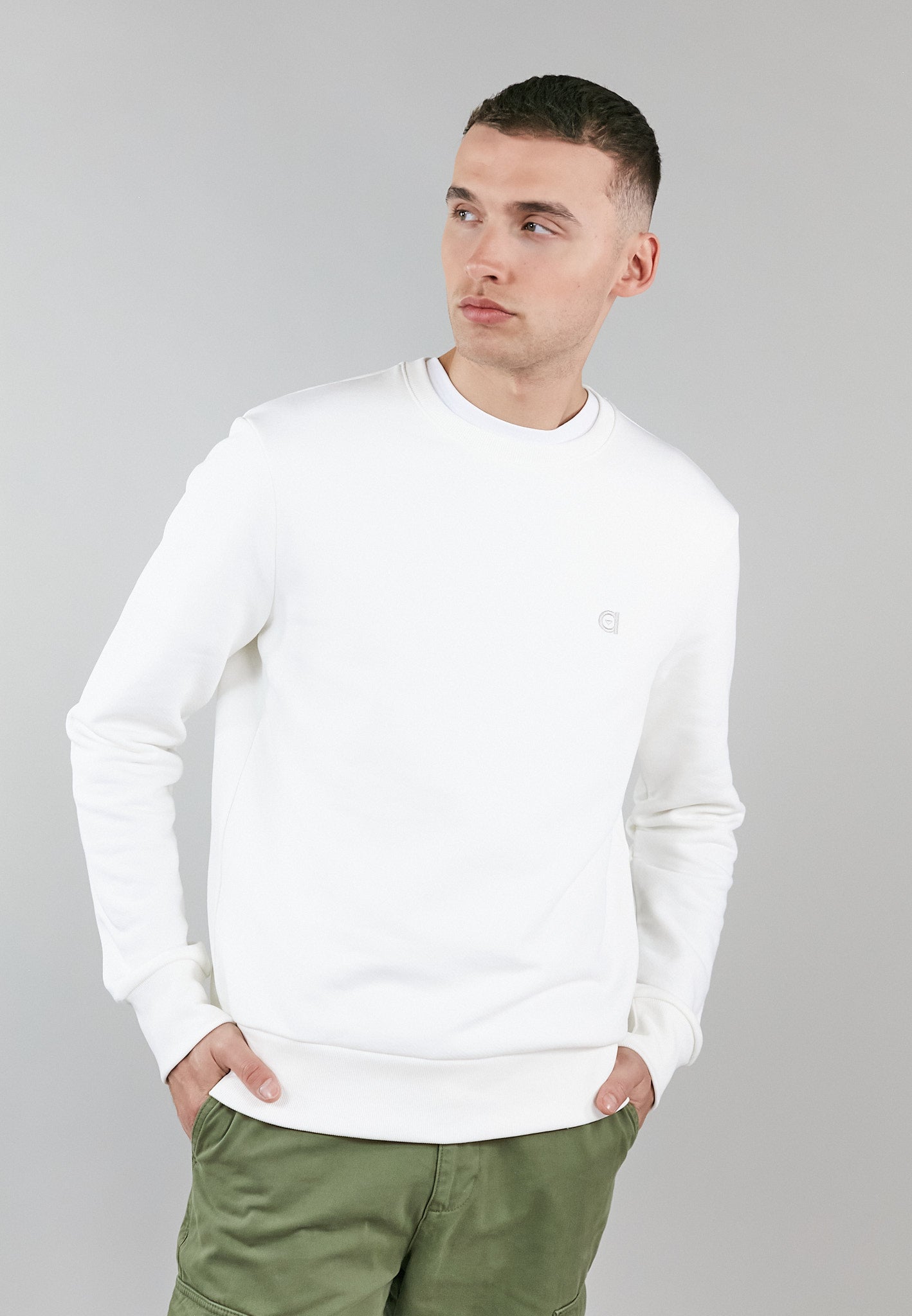 off white crew neck sweatshirt-Cerulean Hera-L-Urbanheer