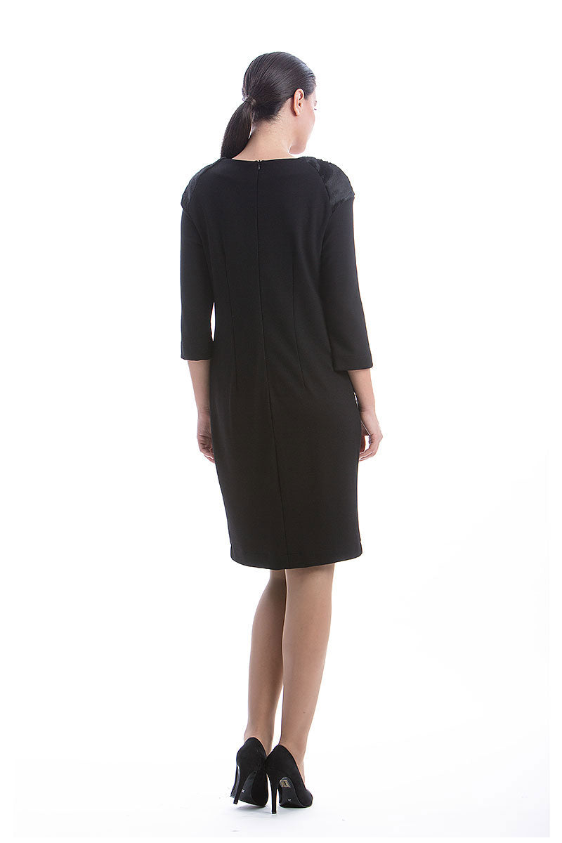 Straight Dress With Fur Detail.-Conquista-34-Urbanheer