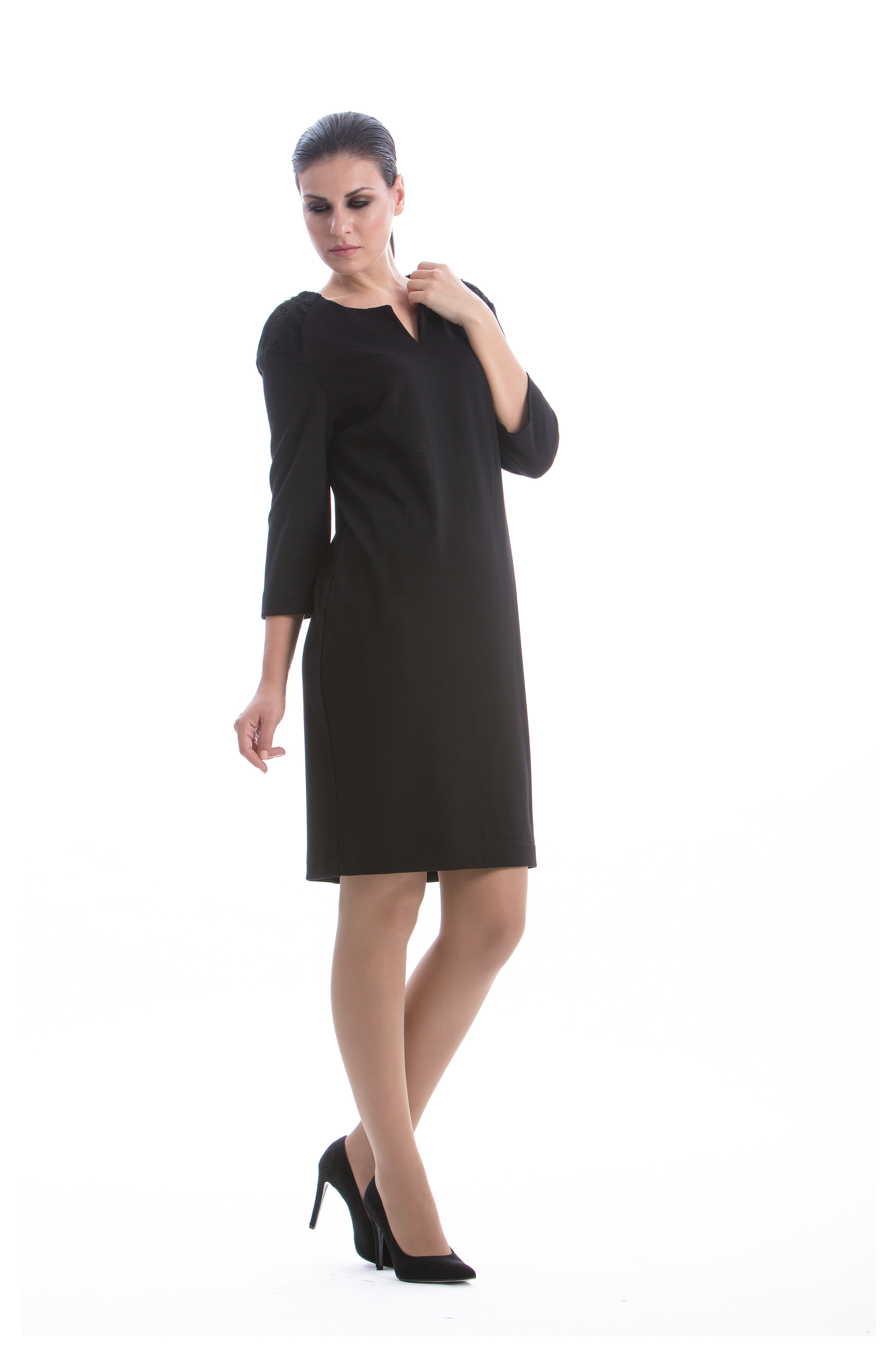 Straight Dress With Fur Detail.-Conquista-34-Urbanheer