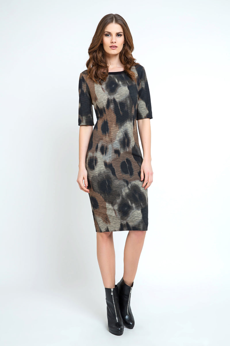 Fitted Print Midi Dress-Conquista-36-Urbanheer