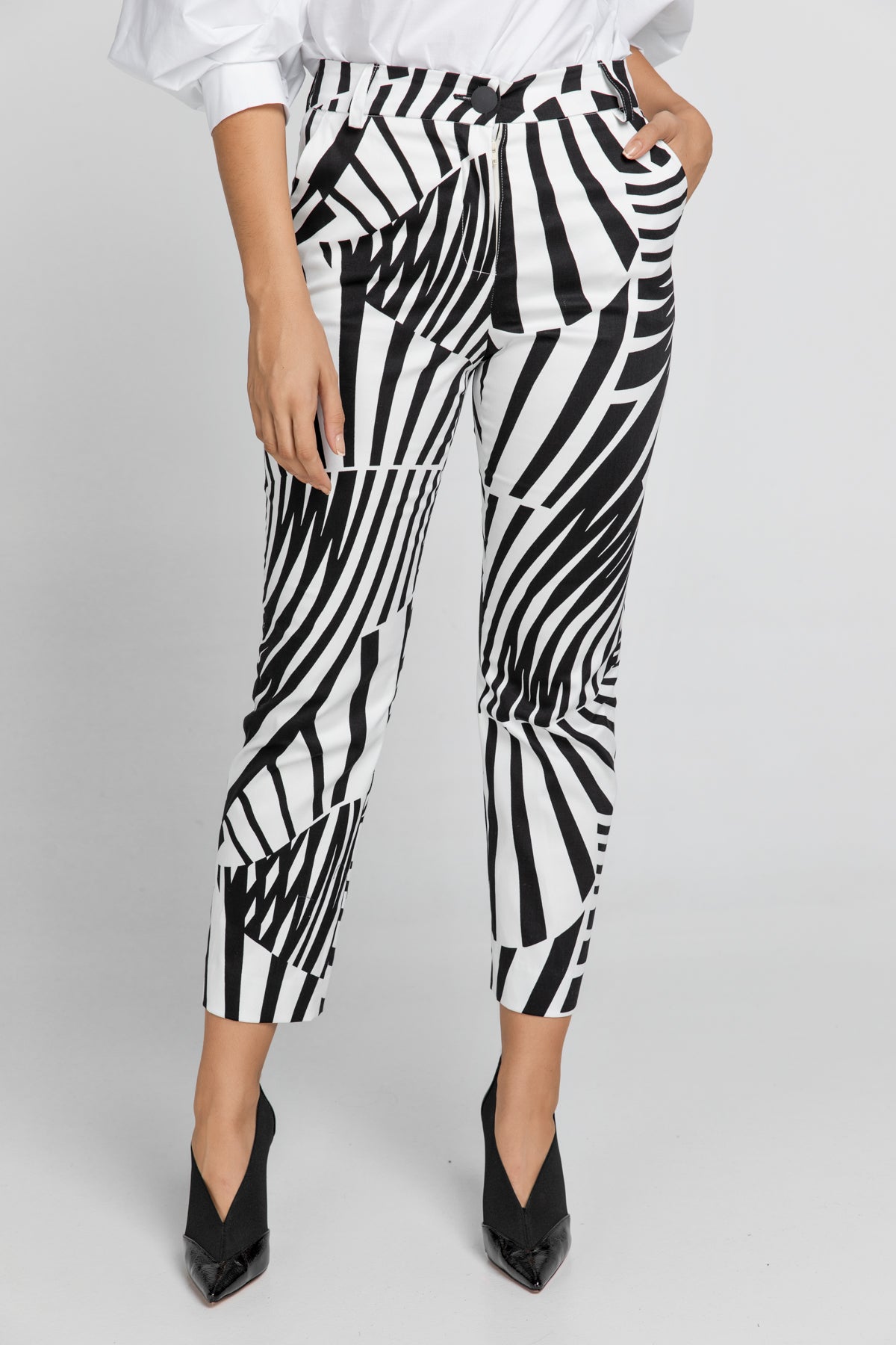 Black And White Gabardine Pants-Pants-Conquista-S-Urbanheer