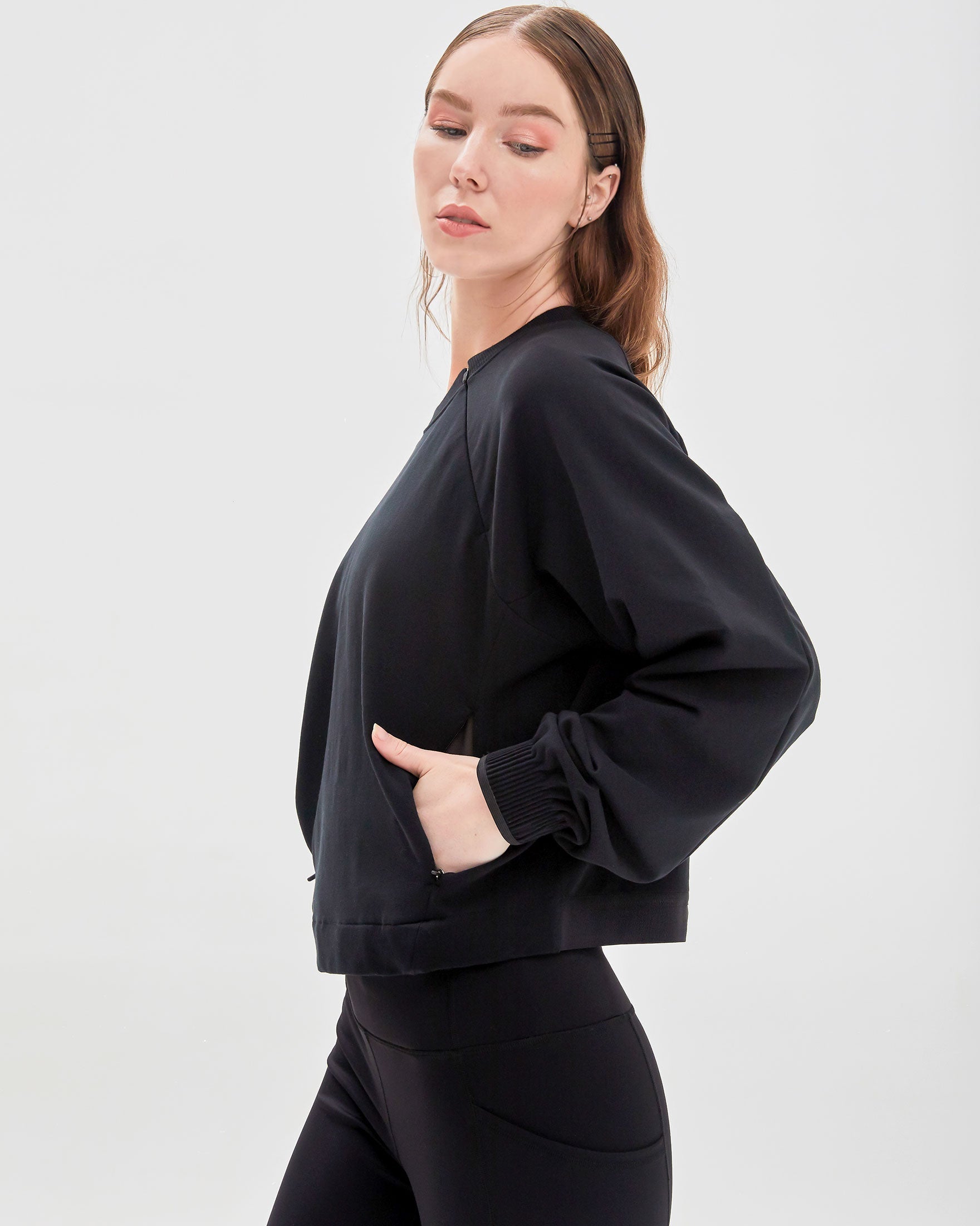 City Zip Crop Crewneck-Rebody-Black-XS-Urbanheer