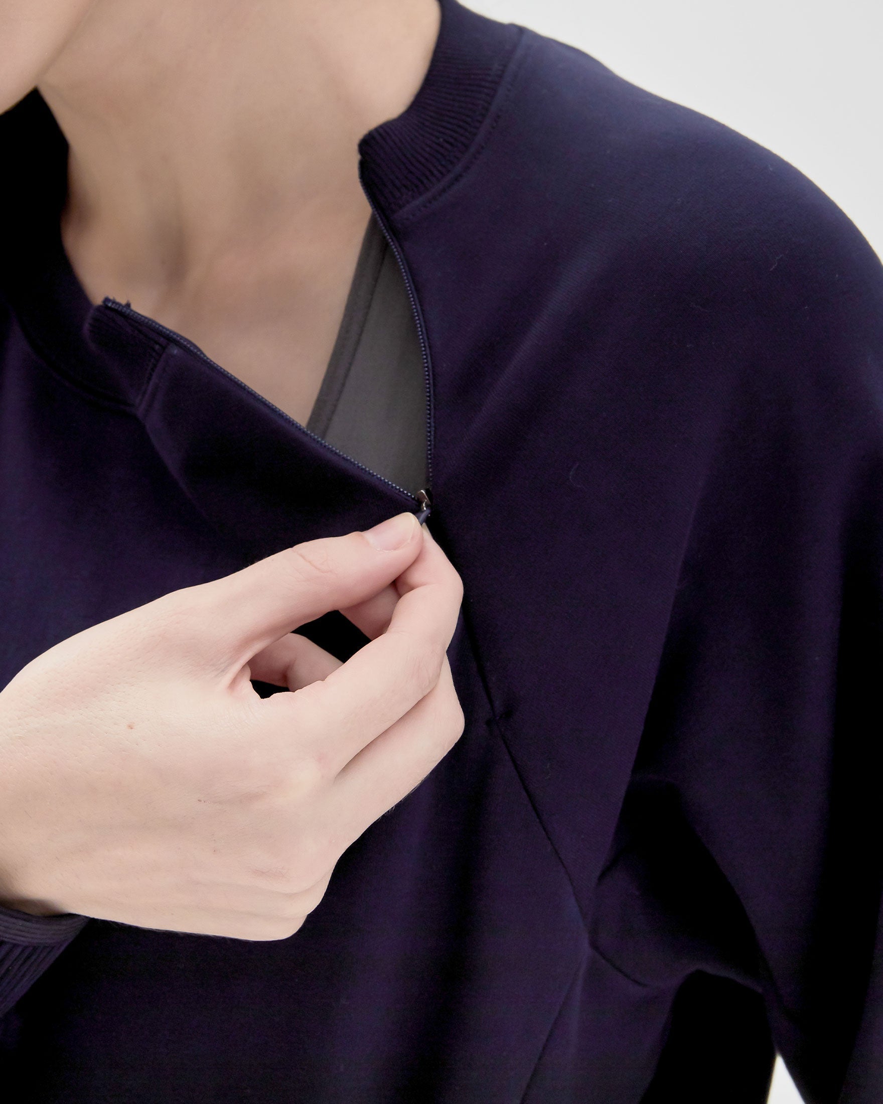 City Zip Crop Crewneck-Rebody-Black-XS-Urbanheer