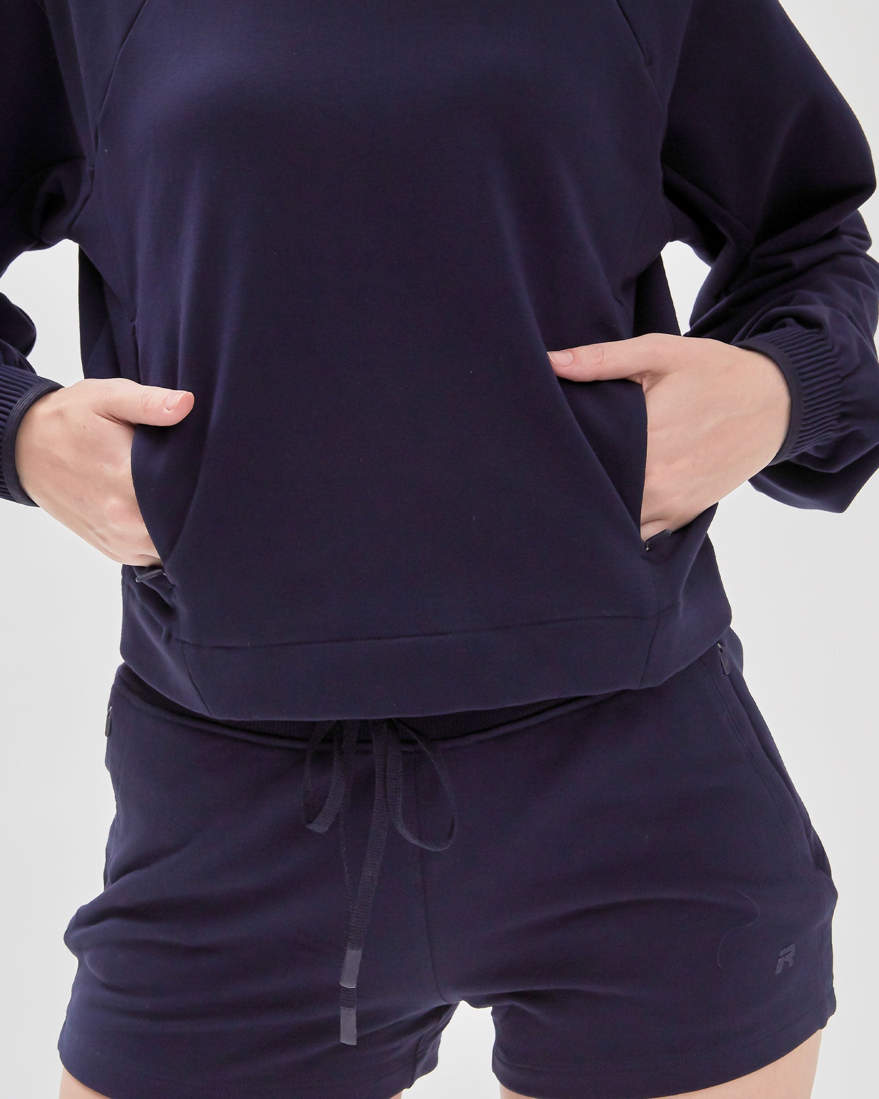 City Zip Crop Crewneck-Rebody-Black-XS-Urbanheer