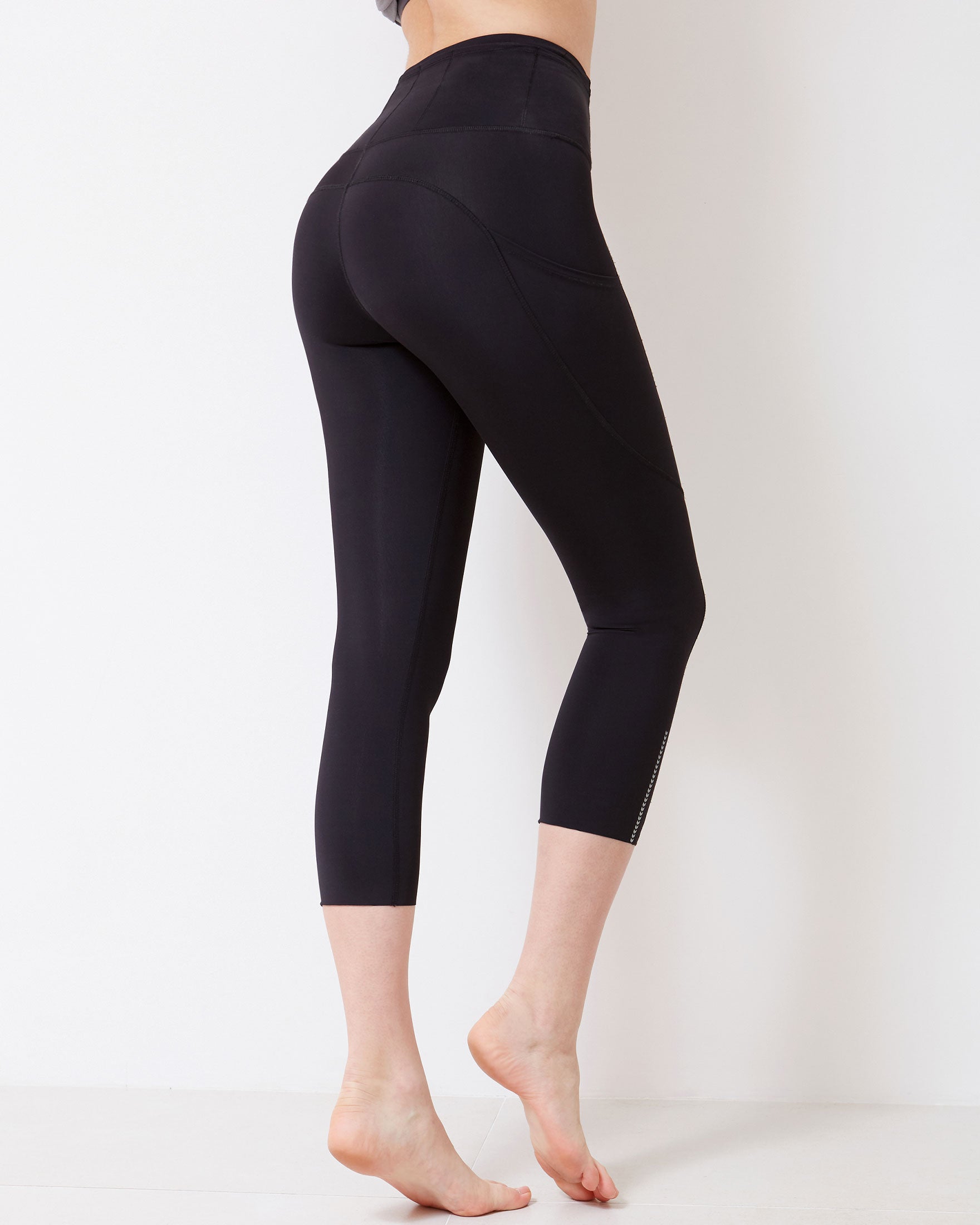 Energy Reflective Silkiflex™ Legging 21.5"-rebody-Carbon Charcoal-XS-Urbanheer