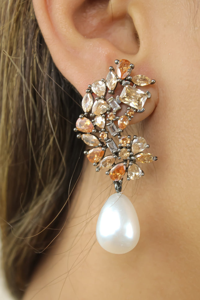 Frosty Pearl Earrings by Bombay Sunset-Bombay Sunset-Urbanheer