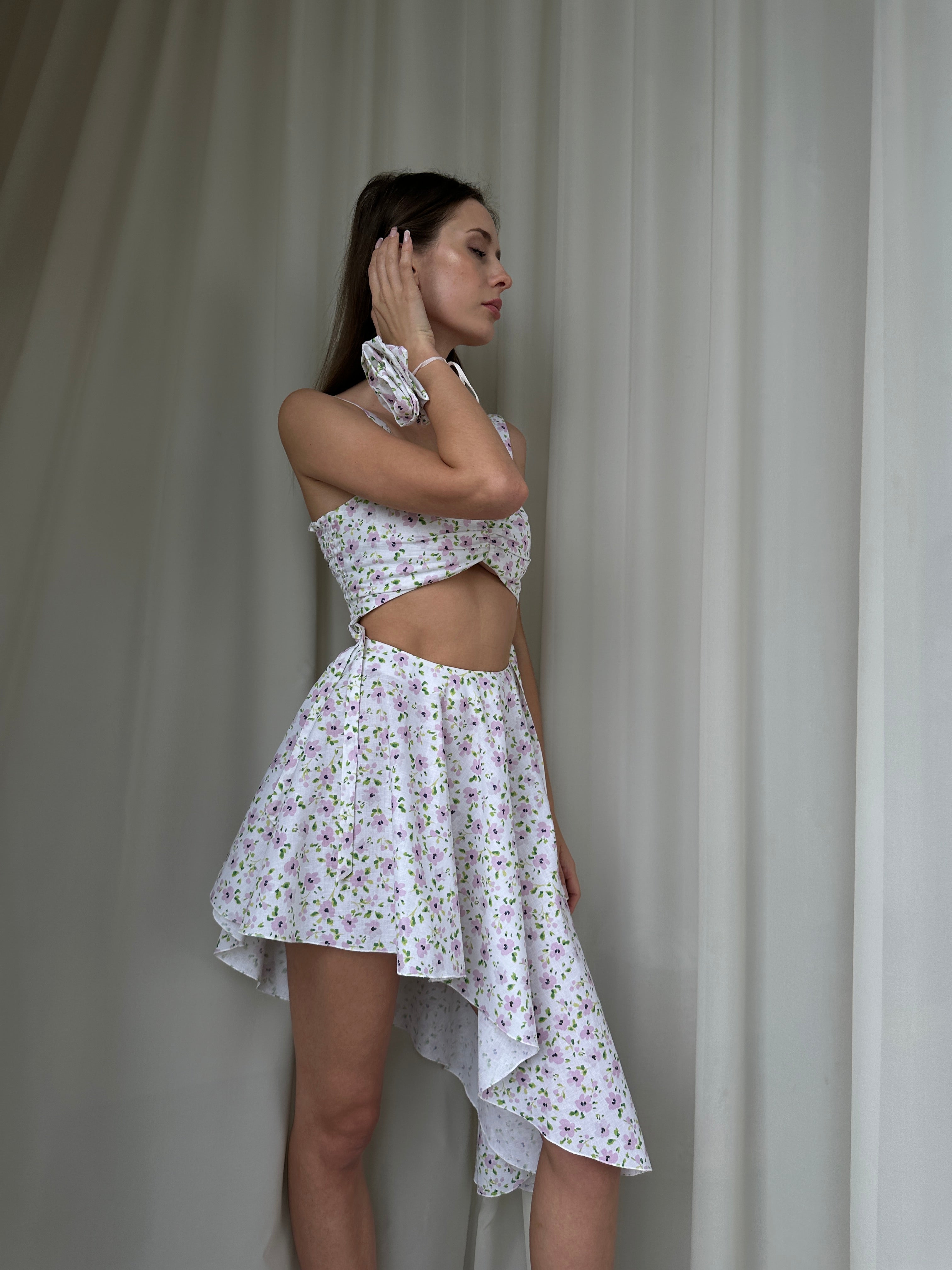 Justine floral top with rose-Shape of Angel-XS-Urbanheer
