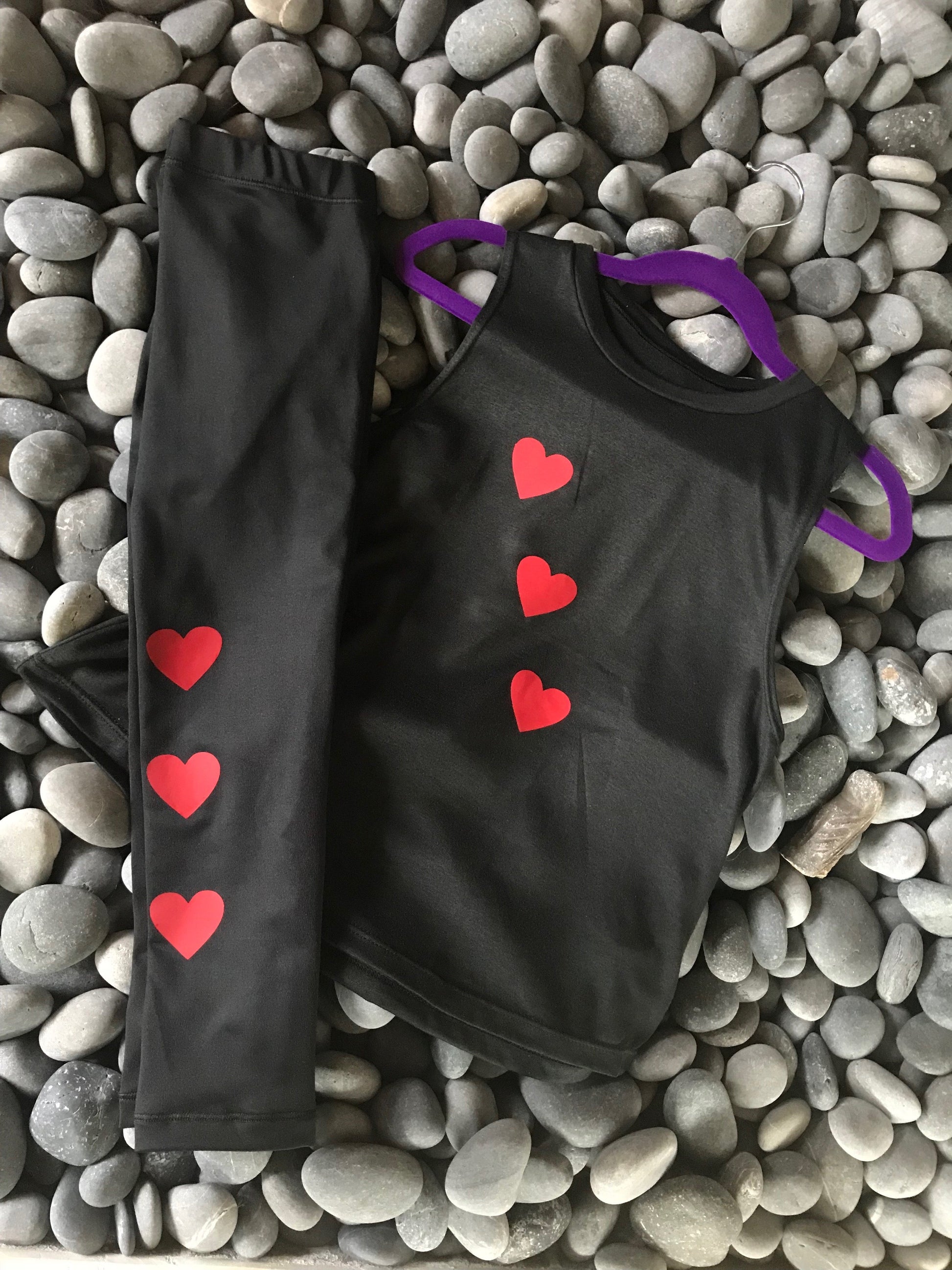 Hearts Red Black Tank-Fanilu-4-Urbanheer