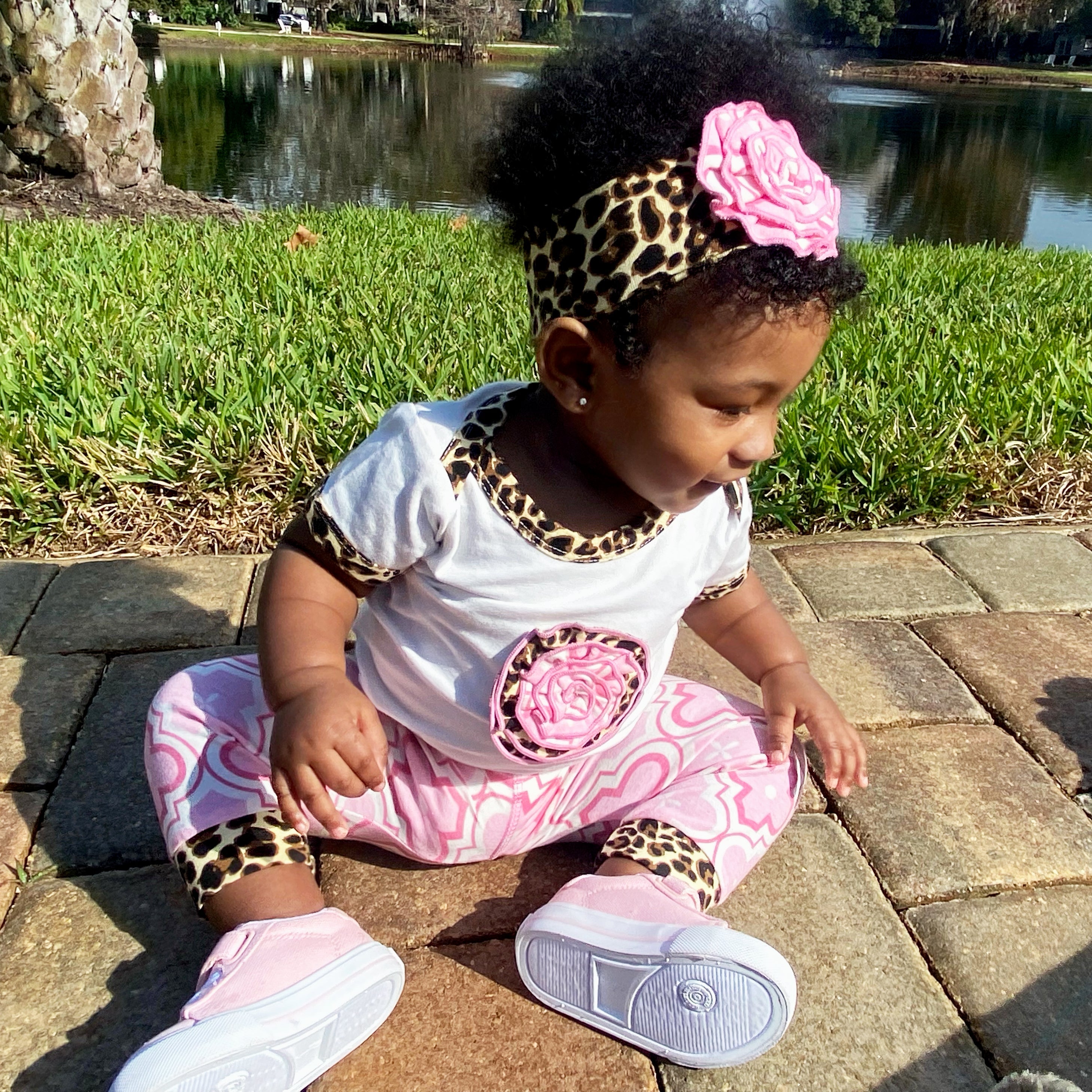 Annloren Baby Girls Layette Pink Leopard Onesie Pants Headband 3Pc Gift Set Clothing-AnnLoren-3-6 Mo-Urbanheer