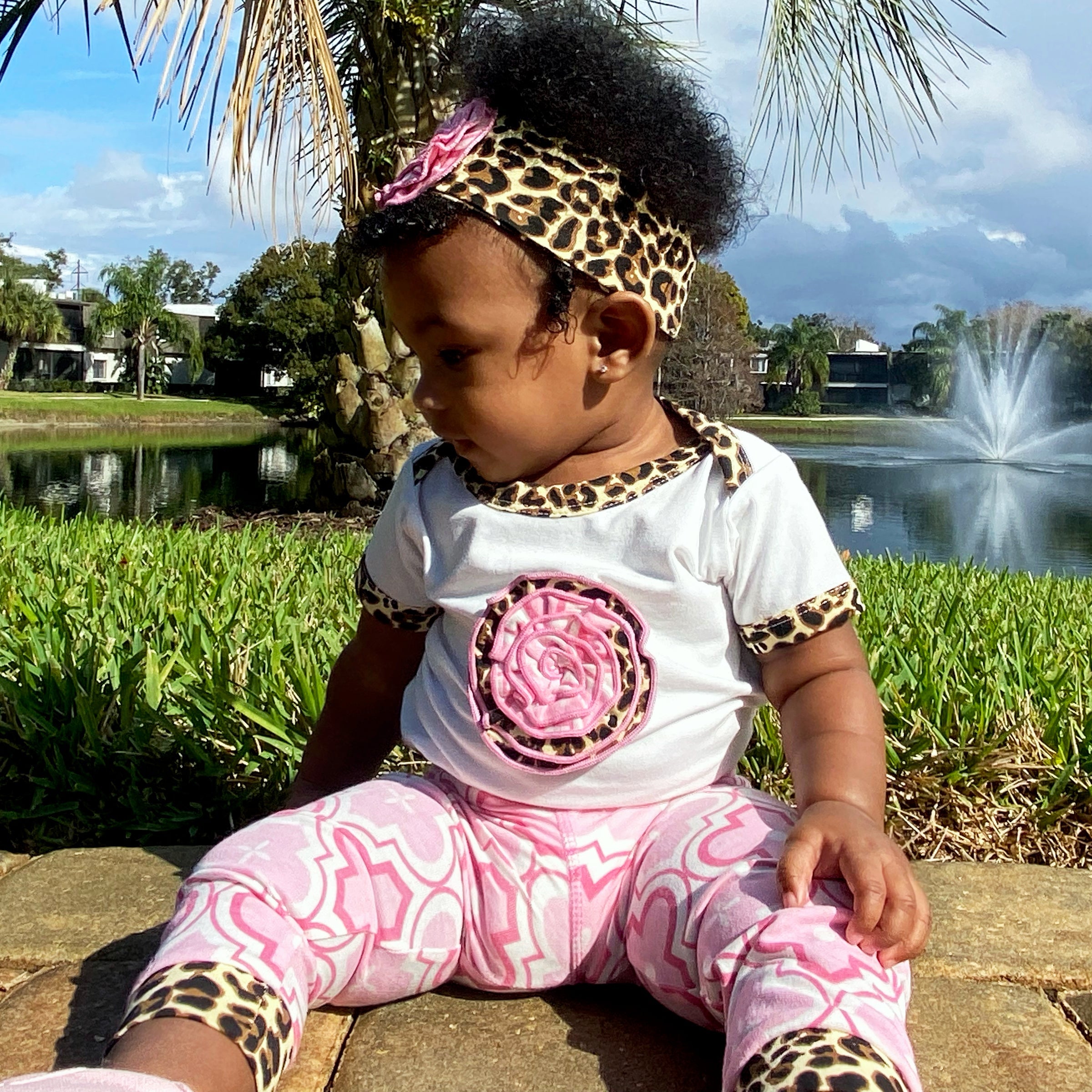 Annloren Baby Girls Layette Pink Leopard Onesie Pants Headband 3Pc Gift Set Clothing-AnnLoren-3-6 Mo-Urbanheer