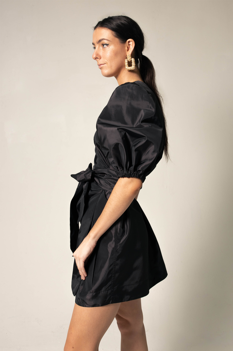 Black Lusso Wrap Dress-Le Réussi-Small-black-Urbanheer