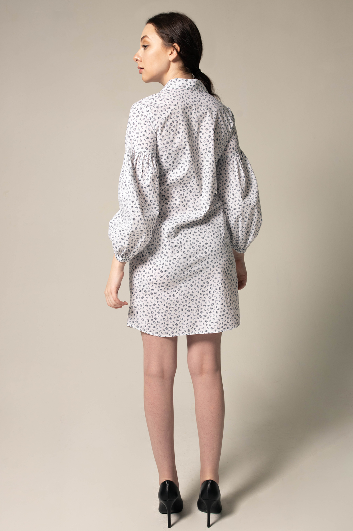 Shirt Dress with Oversized Sleeves in White Floral-Le Réussi-S-white-Urbanheer