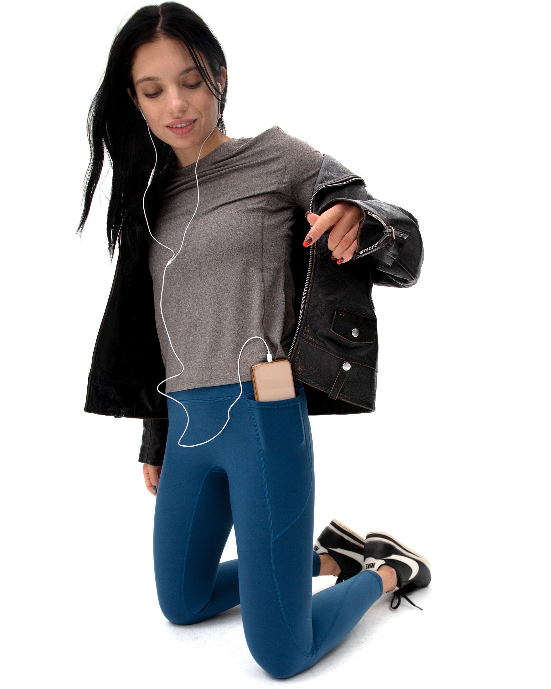 Phoenix Fleece Pocket Legging HR-Clothing - Women-rebody-Quicksilver-XS-Urbanheer